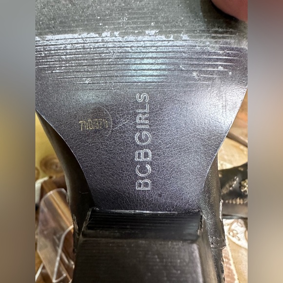 EUC BCBGirls “Toom” Vintage Style Boho Western Ankle Booties. Size 37.5/7.5 - Picture 12 of 14